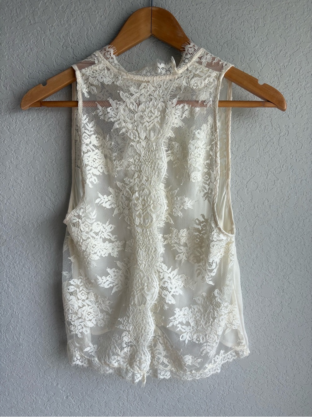 Free People Ivory Eyelash Lace Sleeveless Top Open Back Size Medium